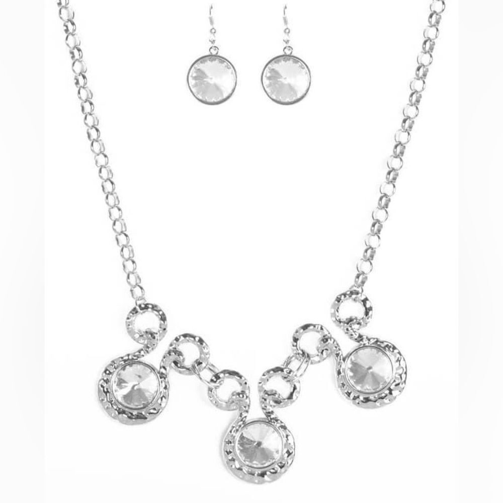 Set! Statement large silver tone and huge Rhinestone necklace with earrings